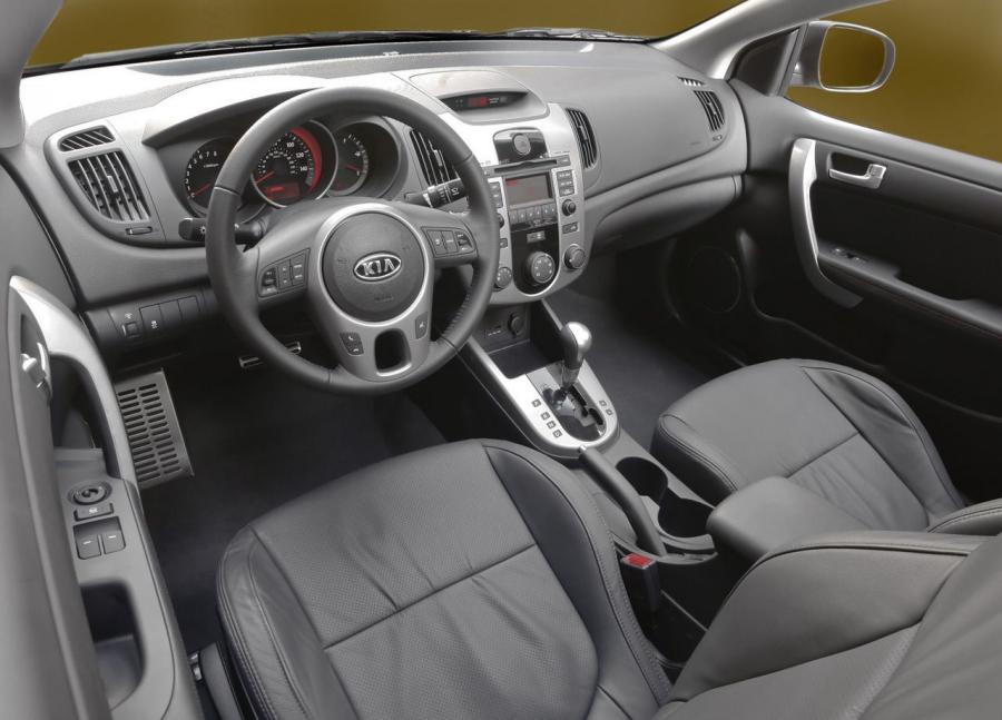  Kia Forte Koup 2009 года  (фото 30 из 169)